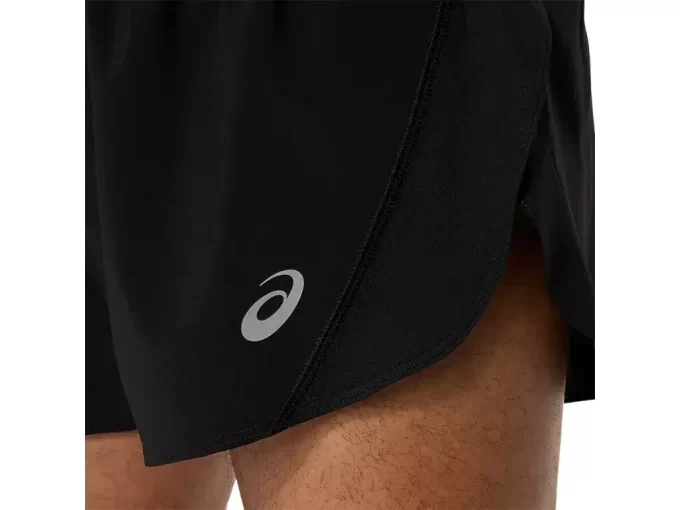 ASICS Stříbrné rozparkové kraťasy