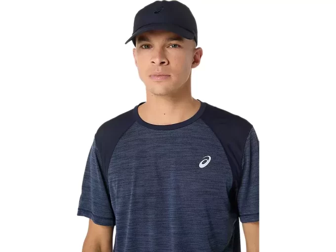 BĚŽECKÁ ČEPICE ESSENTIAL