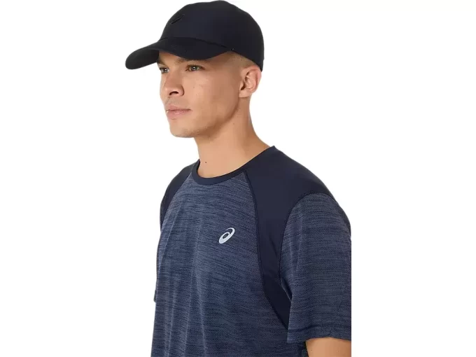 BĚŽECKÁ ČEPICE ESSENTIAL