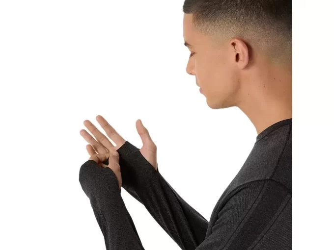 DLOUHÝ RUKÁV S BEZEŠVÝM DOPRAVNÍM SYSTÉMEM