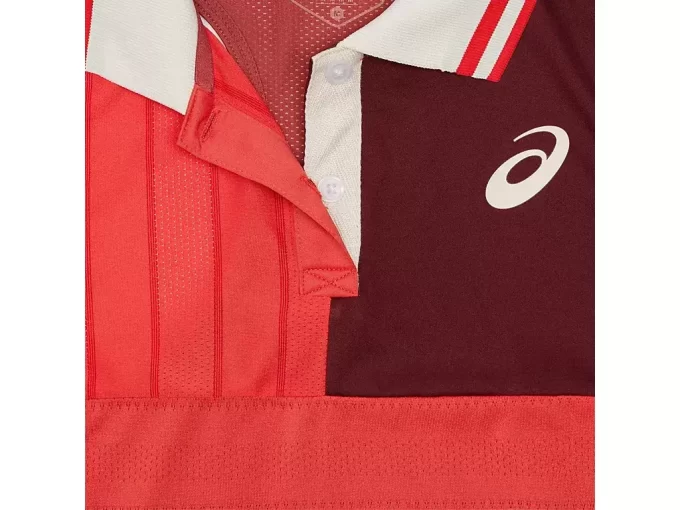 Dámské šaty v kostýmu Dámské šaty v kostýmu