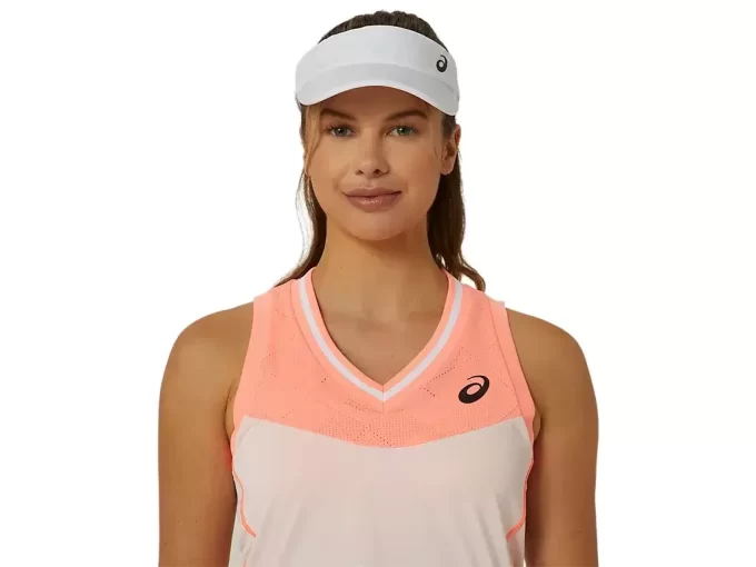 Dámské šaty v kostýmu