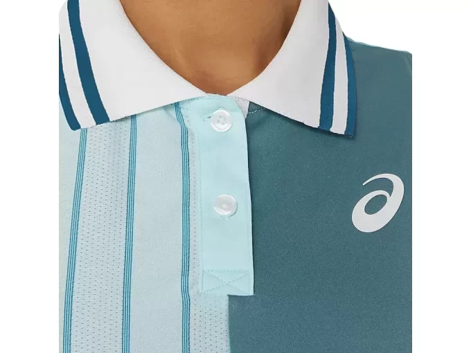 Dámské šaty v kostýmu