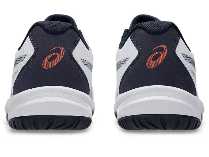 HORNÍ DVŮR 6 HORNÍ DVŮR 6