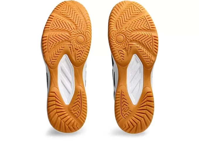 HORNÍ DVŮR 6 HORNÍ DVŮR 6