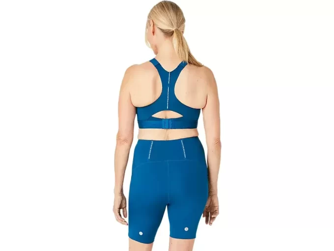 KOMBINOVANÁ PODPRSENKA NA SILNICI