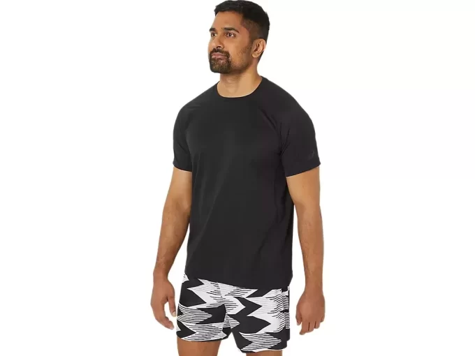 ODVĚTRANÝ ÚPLETOVÝ TOP S KRÁTKÝM RUKÁVEM ODVĚTRANÝ ÚPLETOVÝ TOP S KRÁTKÝM RUKÁVEM