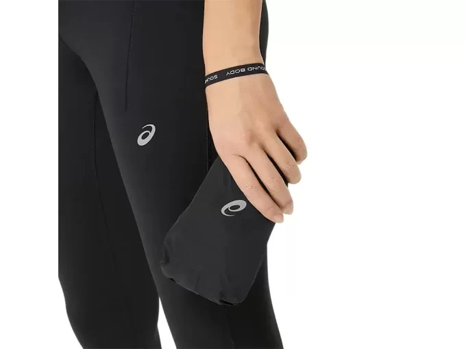 SBALITELNÁ BUNDA NA SILNICI