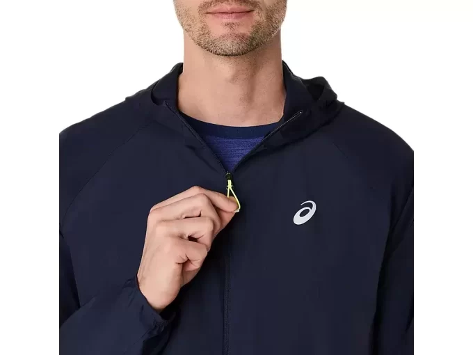 SBALITELNÁ BUNDA NA SILNICI