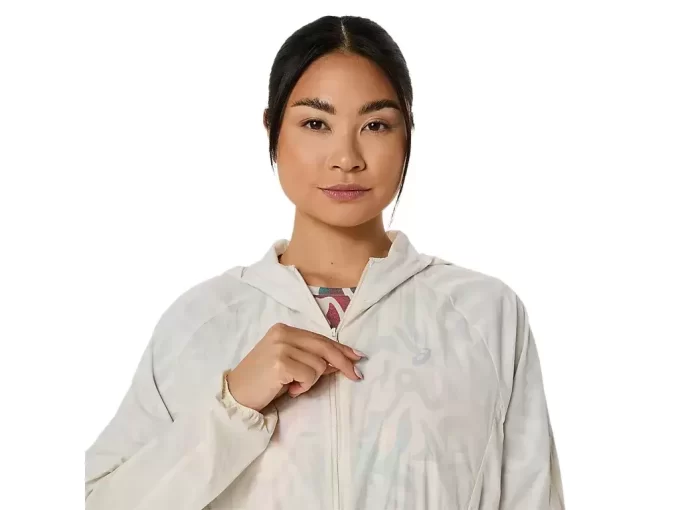 SBALITELNÁ BUNDA NA SILNICI