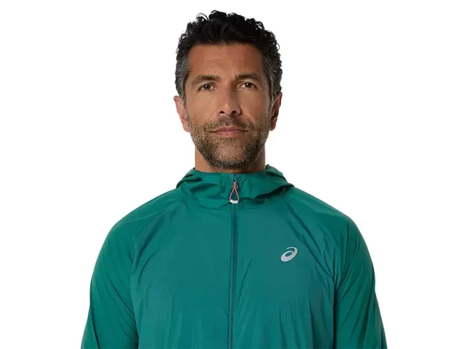 SBALITELNÁ BUNDA NA SILNICI