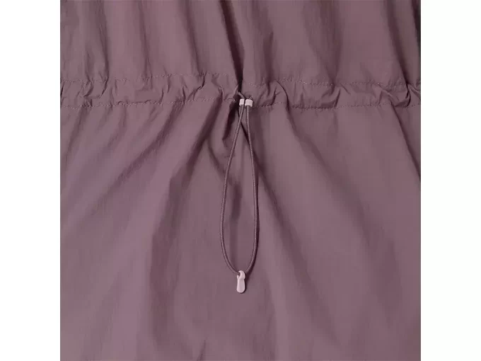 SBALITELNÁ BUNDA NA SILNICI