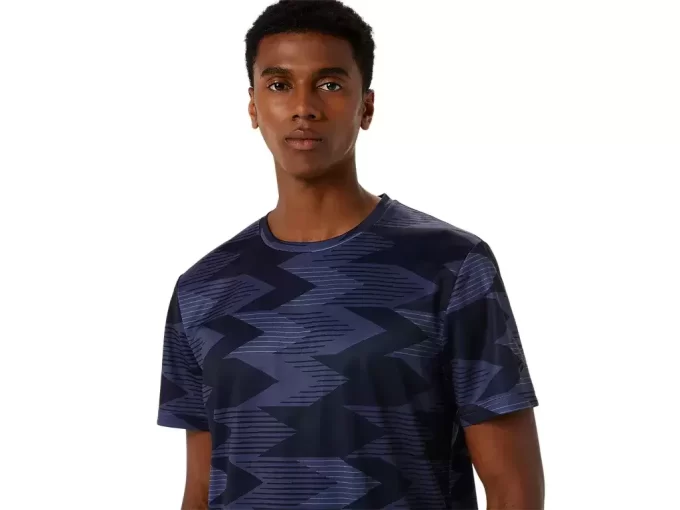 SEZÓNNÍ TOP S KRÁTKÝM RUKÁVEM S CELÝM POTISKEM