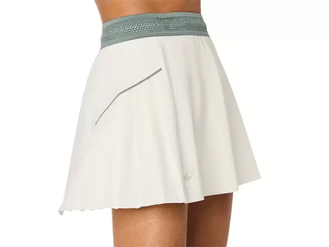 SUKNĚ V PLNÉM STAVU