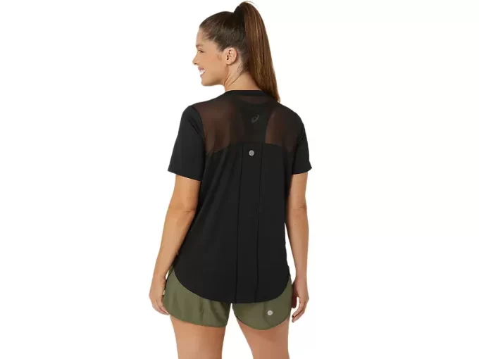 Top s krátkým rukávem a výstřihem do V