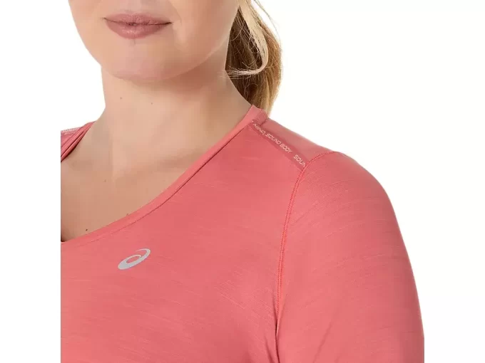 Top s krátkým rukávem a výstřihem do V