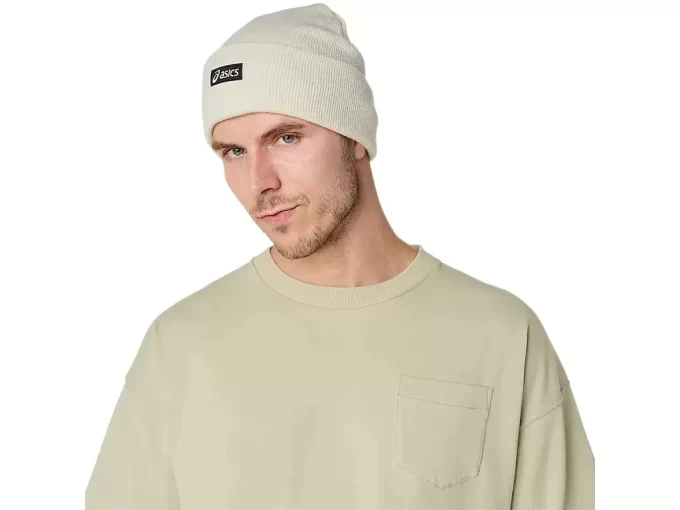 TRIČKO S VOLNÝM ŘEZEM A KAPSAMI TRIČKO S VOLNÝM ŘEZEM A KAPSAMI