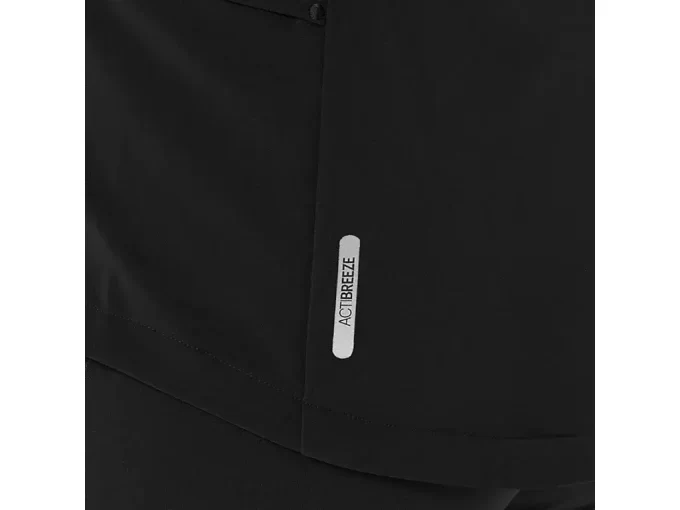 ZIMNÍ BUNDA NA SILNICI