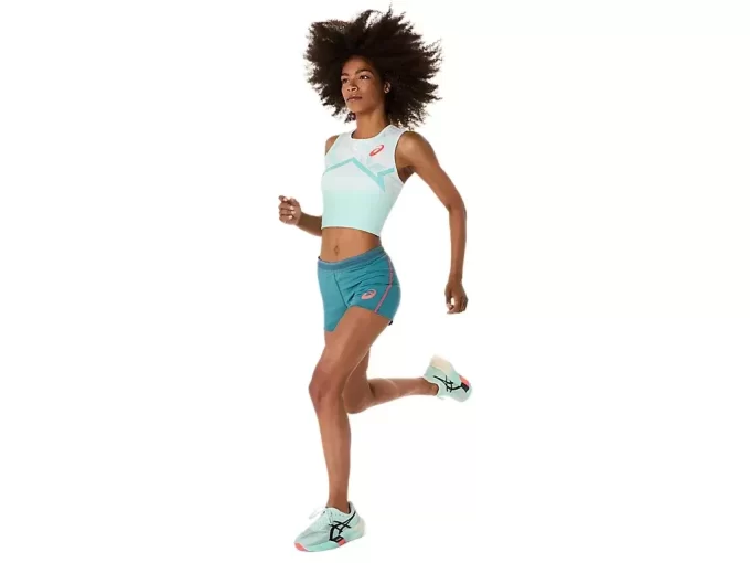 Zkrácený sportovní top